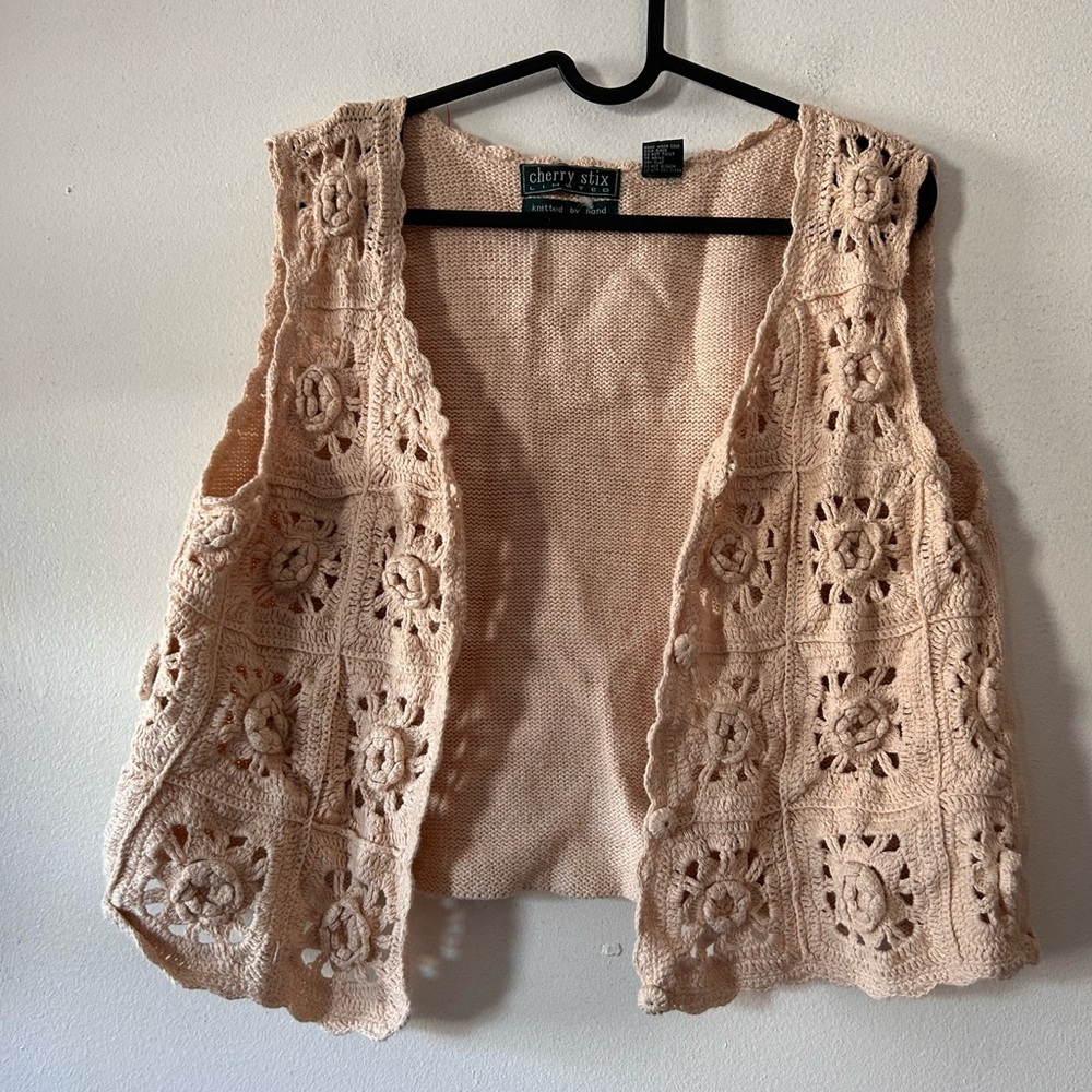 Floral knit granny square vests women’s small or medium